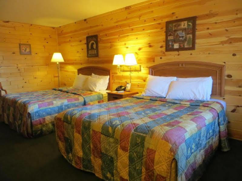 Econo Lodge Bayview Mackinaw City Exterior foto